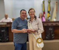 Câmara de Vereadores de Getúlio Vargas aprova moção em homenagem à Rainha Regional da Terceira Idade